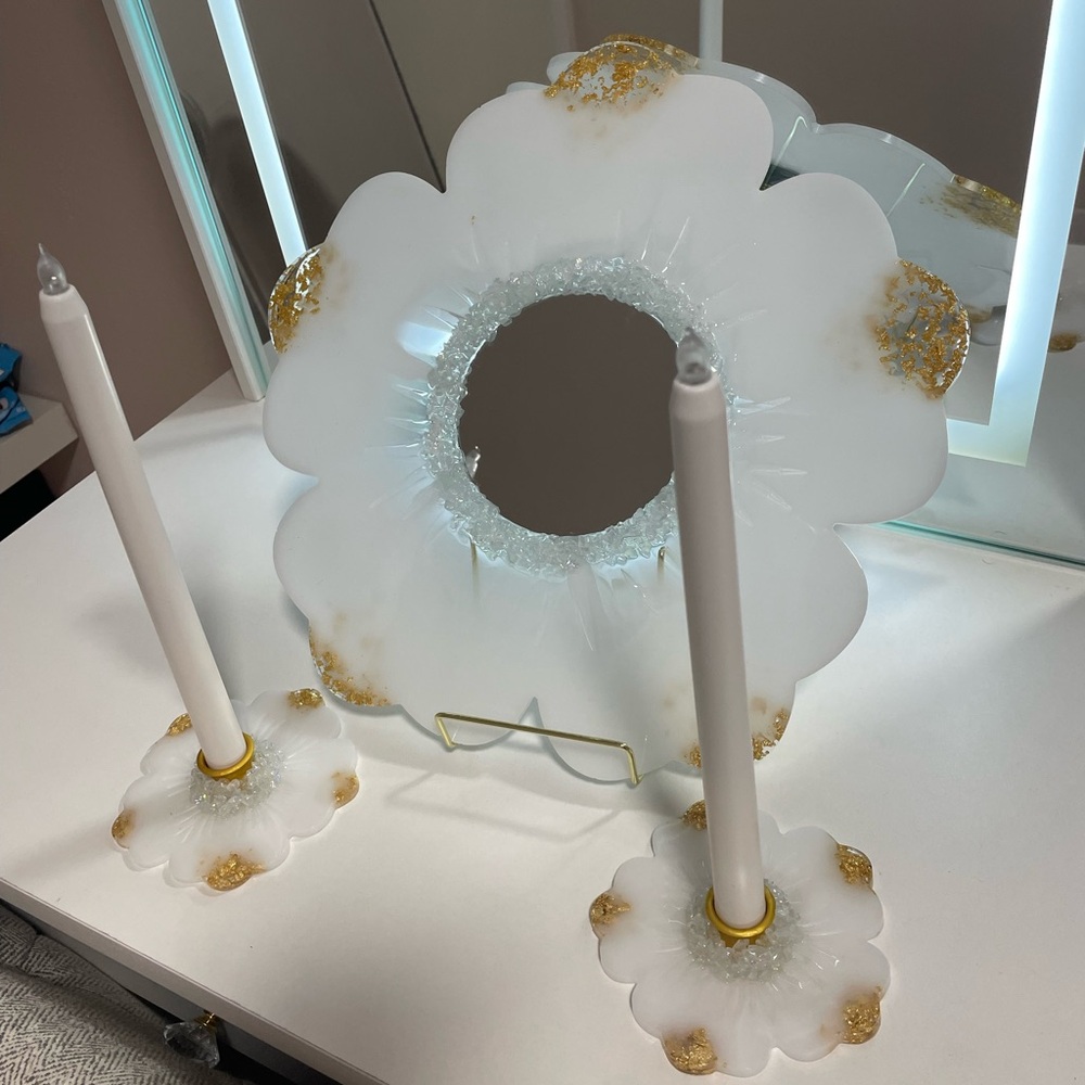 Beautiful resin Mother’s Day gift!